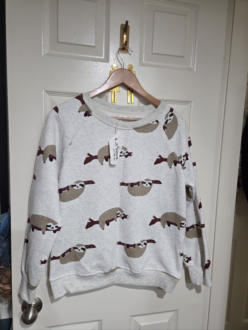 Sloth Patten Animal Print Gray Sweatshirt Long Sleeve Small NWT. - Picture 7 of 7